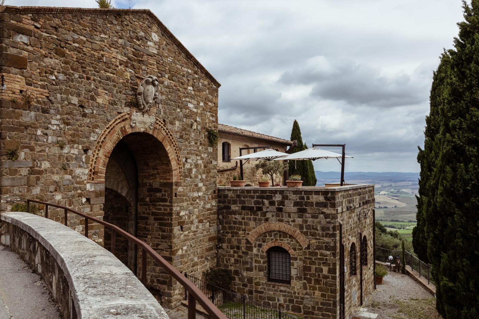 Vecchia Oliviera Hotel 3*
